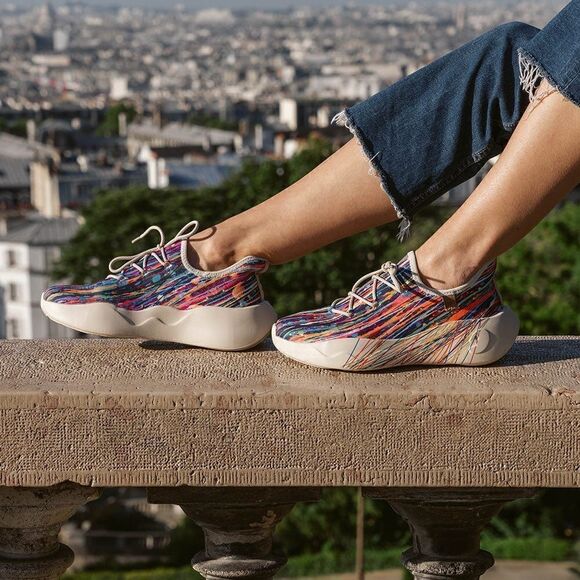 UIN Colorful Striped Women's Sneakers - Picture 7 of 8